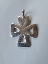 Pendentif yves saint d'occasion  Soissons