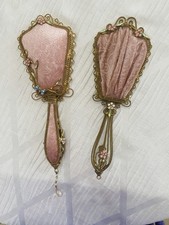 Dois espelhos de vaidade vintage antigos vitorianos de veludo rosa + alças decorativas 11" comprar usado Dois espelhos de vaidade vintage antigos vitorianos de veludo rosa + alças decorativas 11" comprar usado  Enviando para Brazil