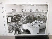 Foto de loja de brinquedos B.F. Goodrich 1961 Schwinn bicicleta triciclo rádio vagão panfleto comprar usado  Enviando para Brazil