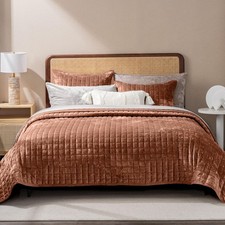 Luxury velvet quilt for sale  Brentwood
