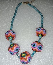 Collana multicolore bigiotteri usato  Pescia