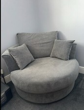 Round large swivel for sale  EPPING