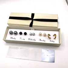 Avon stud earrings for sale Avon stud earrings for sale  BRIDLINGTON