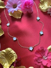 Collier fleurs blanches d'occasion  Paris IX
