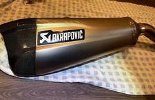 Full akrapovic exhaust d'occasion  Expédié en Belgium