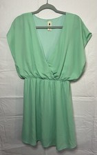 Vestido para mujer aguja e hilo verde claro por encima de la rodilla talla mediana segunda mano  Embacar hacia Mexico