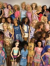 Enorme LOTE de Roupas Vestidas Barbie 36 Bonecas Barbies Fashionistas Ken! comprar usado  Enviando para Brazil