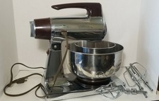 Mixer Vintage Sunbeam Mixmaster 12 Velocidades - 2 Tigelas e Acessórios Marrom e Cromado comprar usado  Enviando para Brazil