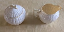 BELLEEK CHINA - "LIMPET" SUGAR BOWL & CREAMER, 6º GREEN LABEL (1955 & UP) comprar usado  Enviando para Brazil