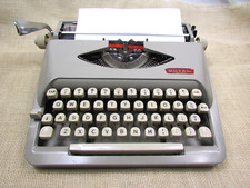 Máquina de escribir manual Royal Parade años 60 con estuche hecha en Holanda FUNCIONA necesita cinta segunda mano  Embacar hacia Mexico