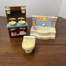 Usado, Conjunto de móveis de banheiro Fisher Price Loving Family casa de bonecas banheira vaidade vaso sanitário comprar usado  Enviando para Brazil