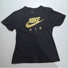 Usado, Camiseta Nike Air Classic preta com logotipo dourado masculina tamanho M atlética casual comprar usado  Enviando para Brazil