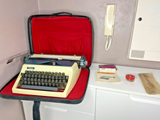 Erika model typewriter d'occasion  Expédié en Belgium