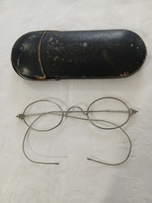 Occhiali con custodia usato  Varese