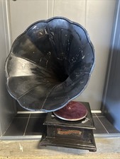 Ancien gramophone pavillon d'occasion  Moyenmoutier