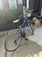 Woman hybrid schwinn for sale  Munster