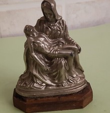 Pieta michelangelo peltro usato  Sormano