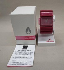 Nixon d'occasion  Expédié en France