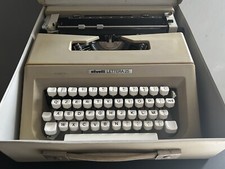 Macchina scrivere olivetti. usato Macchina scrivere olivetti. usato  Certaldo