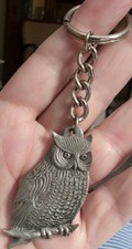 Chaveiro vintage 1982 coruja estanho Rawcliffe comprar usado Chaveiro vintage 1982 coruja estanho Rawcliffe comprar usado  Enviando para Brazil