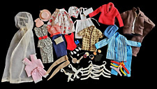 Lote de ropa y accesorios vintage de muñecas Barbie y Ken años 60 segunda mano  Embacar hacia Mexico