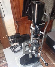 Lampada fessura usato Lampada fessura usato  L Aquila