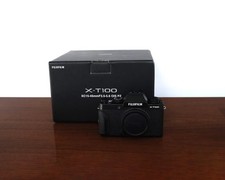 Fujifilm t100 fotocamera usato  Macerata