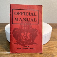 1948 Los Angeles Junior Fire Dept Manual Featuring Walt Disney Cartoons Vintage comprar usado  Enviando para Brazil