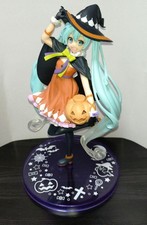 Figurine hatsune miku d'occasion  Expédié en France
