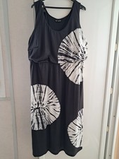 Robe neuve taille d'occasion  Verneuil-l'Étang