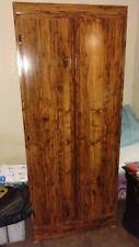 Classic wooden armoire d'occasion  Expédié en Belgium