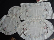 Lot napperons brodés d'occasion  Bruz