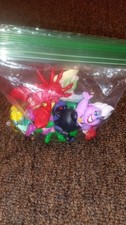 Variedade de Mini Estatuetas de Brinquedo Personagens Diferentes, Sereia, Baby Bop, Grouch comprar usado  Enviando para Brazil