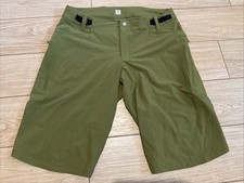 Rapha pantaloncino uomo usato  Roma