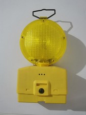 Lampeggiante stradale lampada usato  Ordona