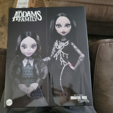Monster High Skullector Addams Family Morticia & Wednesday - SOMENTE CAIXA VAZIA comprar usado Monster High Skullector Addams Family Morticia & Wednesday - SOMENTE CAIXA VAZIA comprar usado  Enviando para Brazil