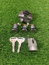 TOYOTA COROLLA KE30 KE35 KE36 TE50 TE55 SERVE NOVAS FECHADURAS DE PORTA COM CONJUNTO DE CHAVES 72-1978 comprar usado TOYOTA COROLLA KE30 KE35 KE36 TE50 TE55 SERVE NOVAS FECHADURAS DE PORTA COM CONJUNTO DE CHAVES 72-1978 comprar usado  Enviando para Brazil