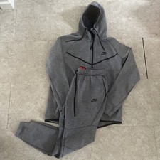Men large nike for sale  PRESCOT