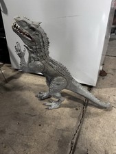Jurassic World Indominus Rex com luzes e som 20" Hasbro 2014 comprar usado  Enviando para Brazil
