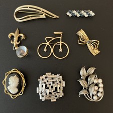 Vintage costume brooches for sale  ANDOVER