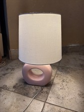 Abajur de mesa interno de cerâmica rosa coral 60 watts com abajur de tecido branco comprar usado  Enviando para Brazil