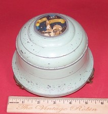 Caixa de música em pó vintage 1939 World's Fair toca noite silenciosa comprar usado  Enviando para Brazil
