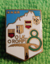 Distintivo smalto reggimento usato  Italia
