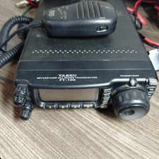 Yaesu 100 ricetrasmettitore usato  Spedire a Italy