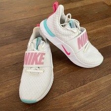 Tênis de corrida Nike Renew na temporada TR 9 cross training CW7022-100 feminino tamanho 7 comprar usado  Enviando para Brazil