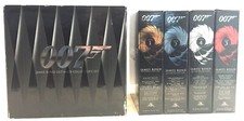 O conjunto de DVD 007 James Bond edição final consiste em quatro caixas em um especial comprar usado  Enviando para Brazil
