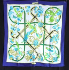 Hermes large scarf d'occasion  Expédié en Belgium