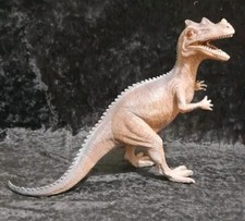 Dinosauro ceratosaurus giocatt usato  Roma