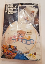 Lençol de berço de urso fronha bordada/pintura caneta esferográfica vintage artesanato Vogart comprar usado Lençol de berço de urso fronha bordada/pintura caneta esferográfica vintage artesanato Vogart comprar usado  Enviando para Brazil