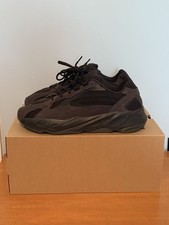 Yeezy 700v2 vanta for sale  Holmdel